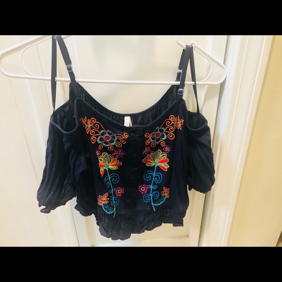 Truth NYC Tops - Cute dark blue crop top. Just like new!!!
